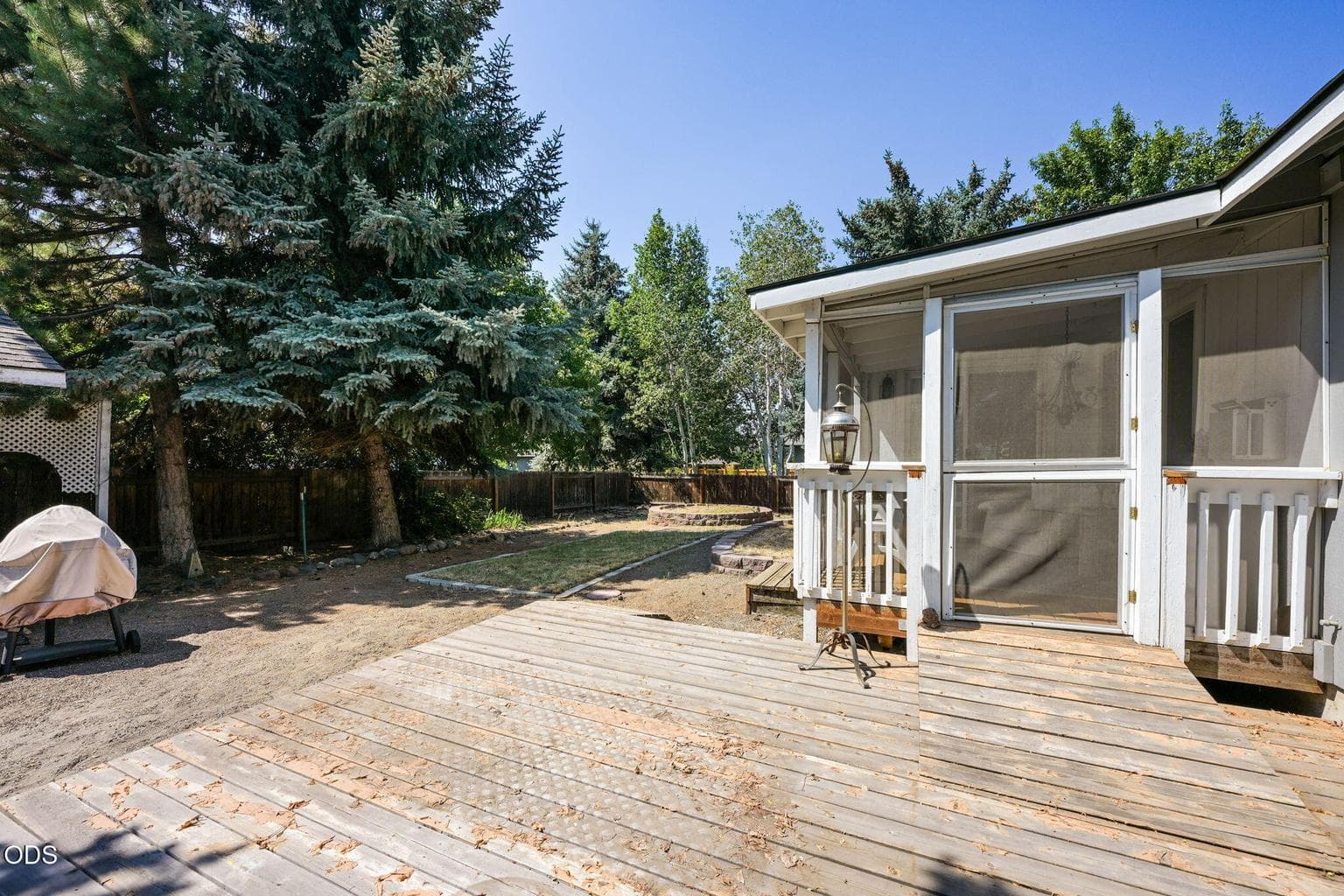 Photo of 1622 NW Spruce Avenue 33 of 50