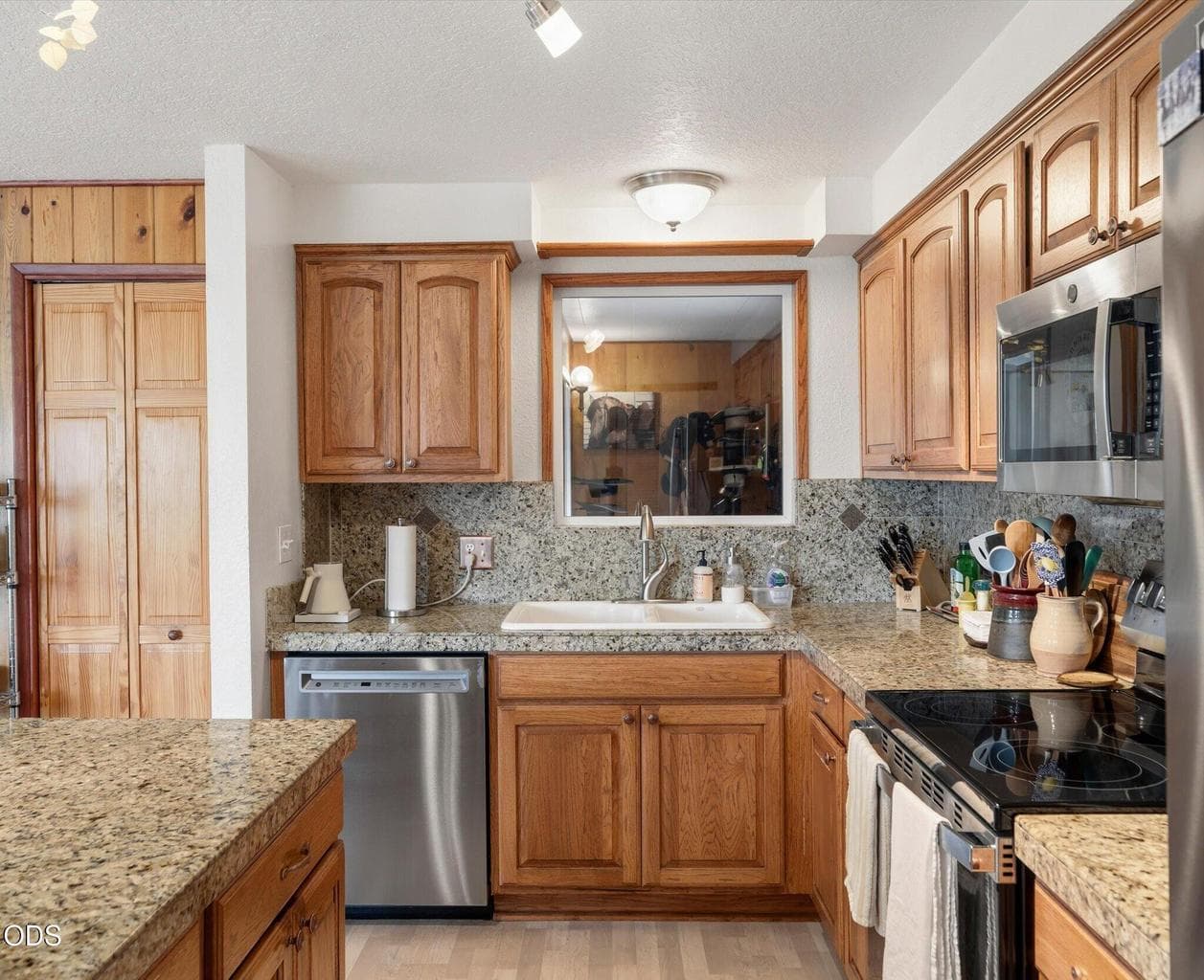 Photo of 4450 NE 29th Court 16 of 73