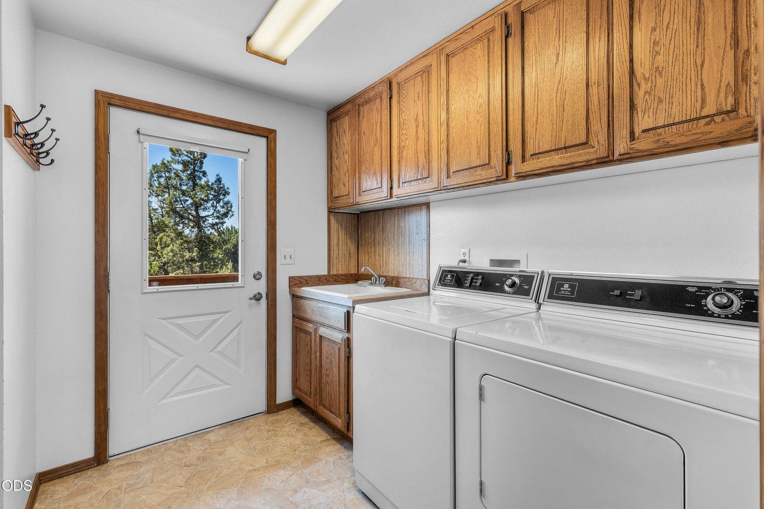 utility room/laundry