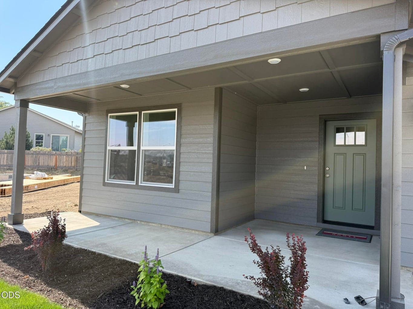 Photo of 676 NE Rickenbacker Road 4 of 23