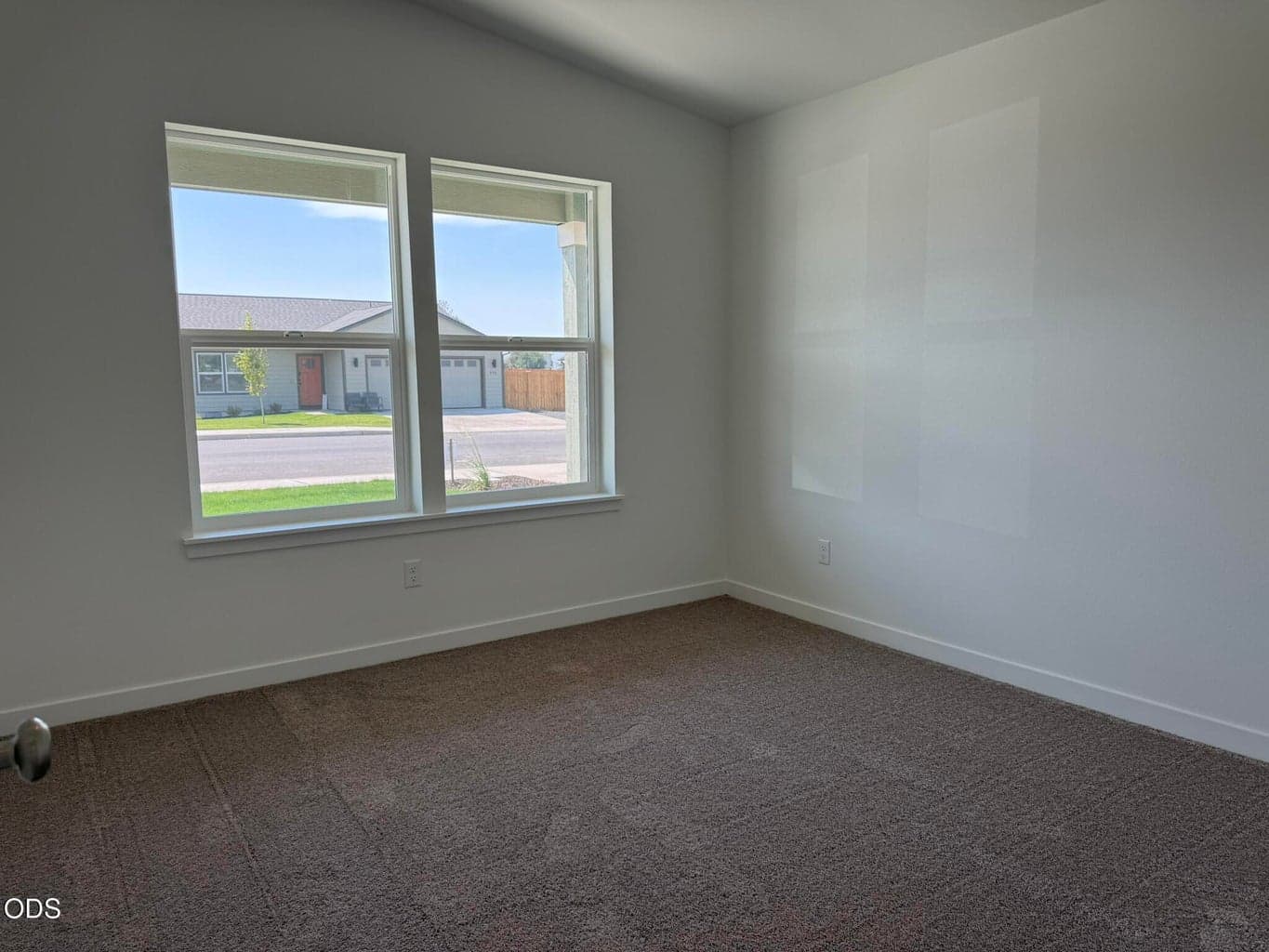 Photo of 242 SE Peppermint Loop 19 of 24
