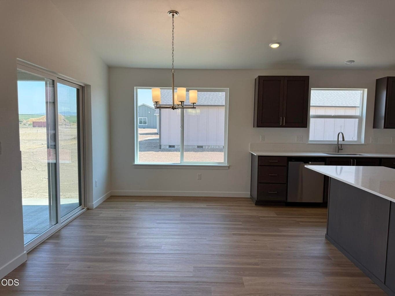 Photo of 242 SE Peppermint Loop 11 of 24