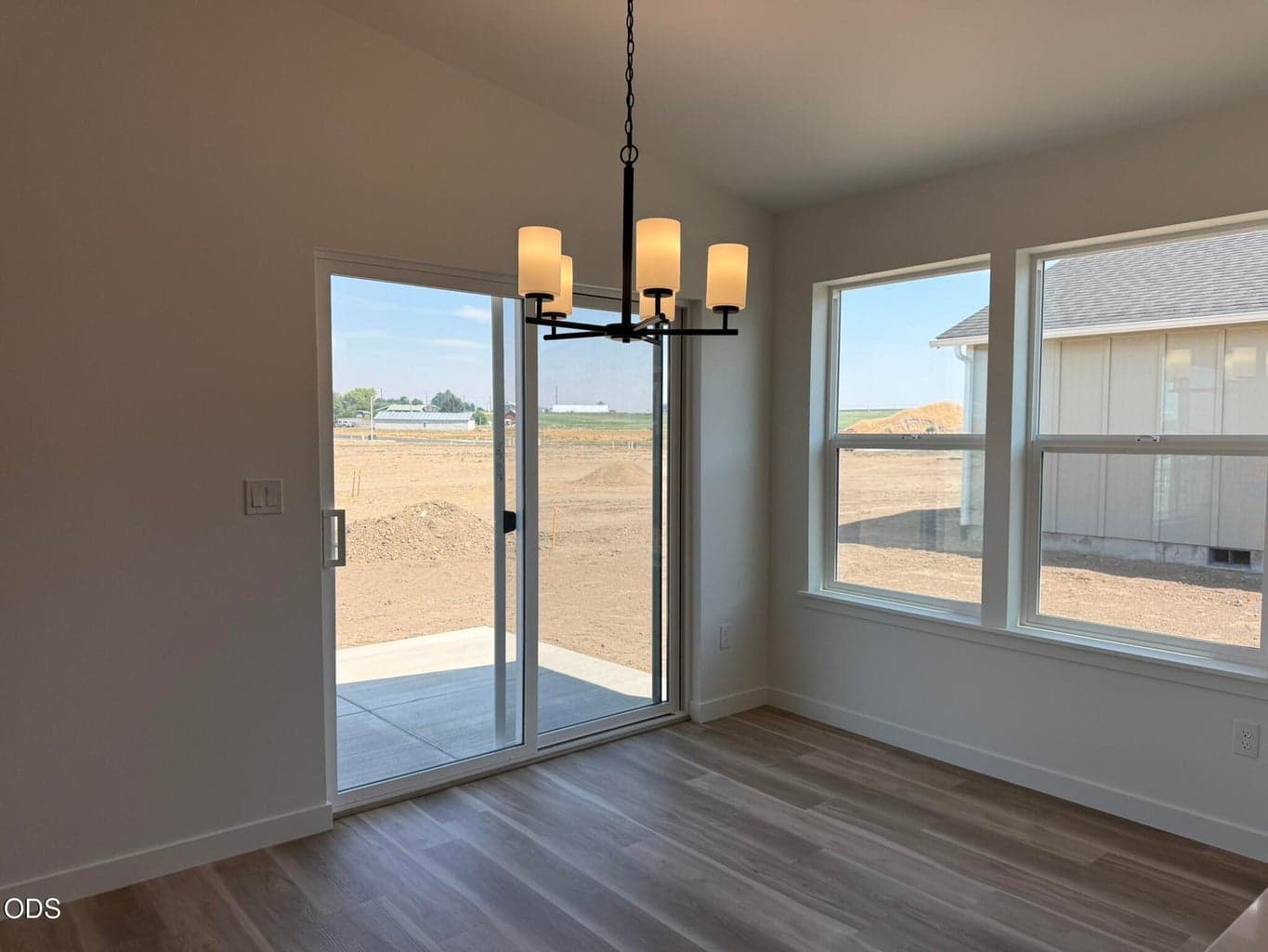 Photo of 222 SE Peppermint Loop 9 of 20