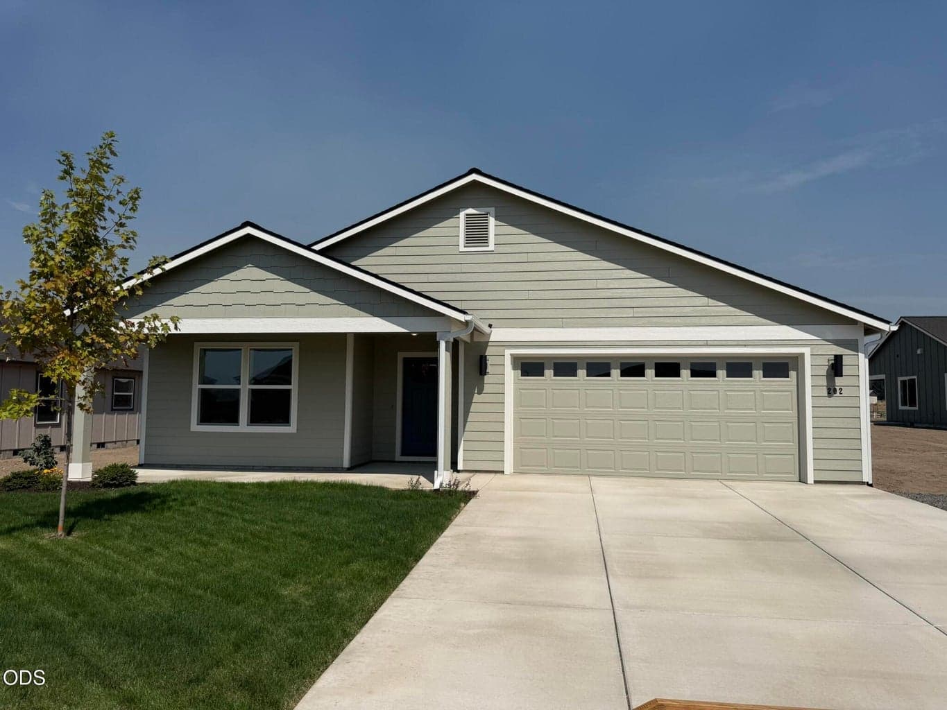 Photo of 202 SE Peppermint Loop 1 of 21