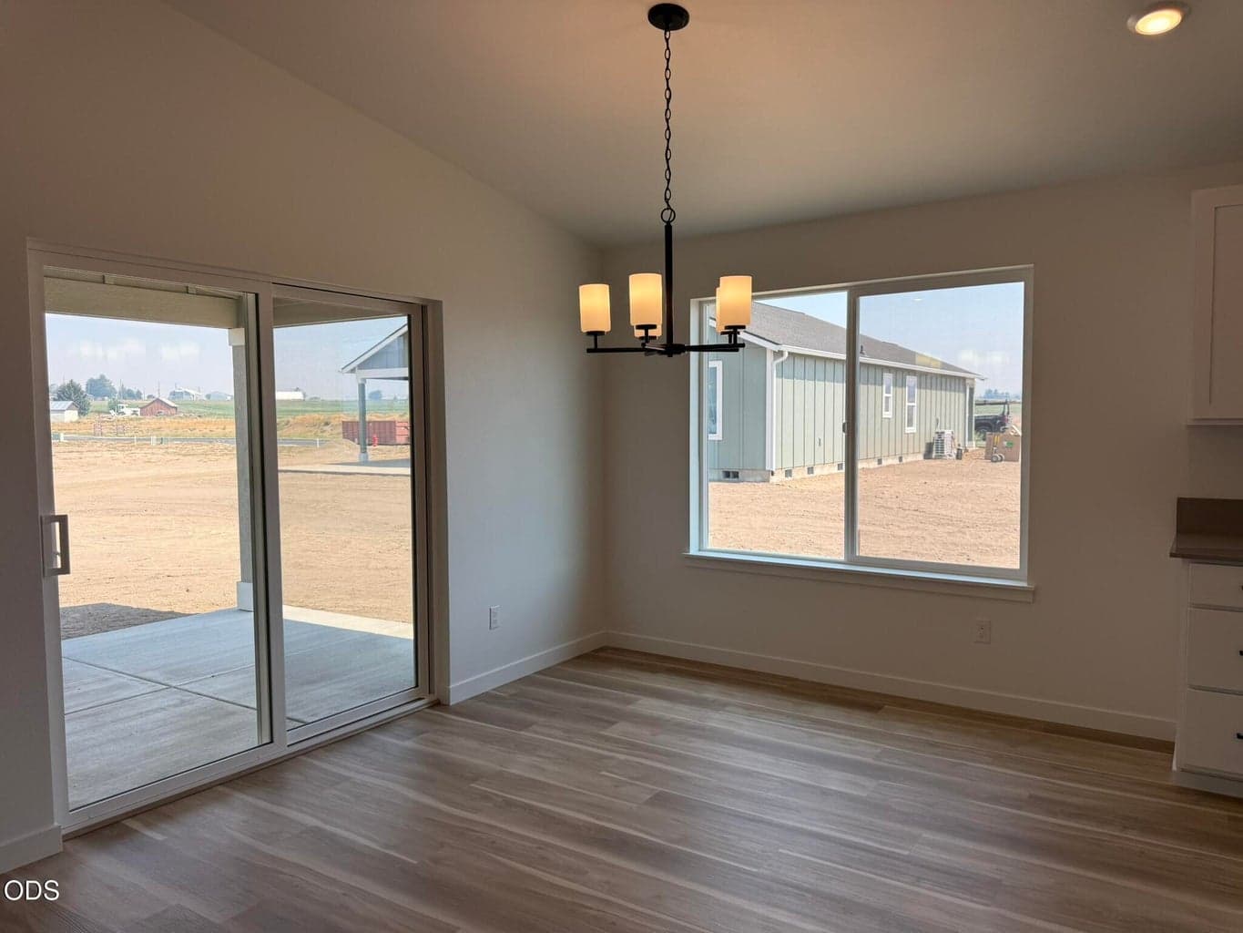 Photo of 202 SE Peppermint Loop 10 of 21