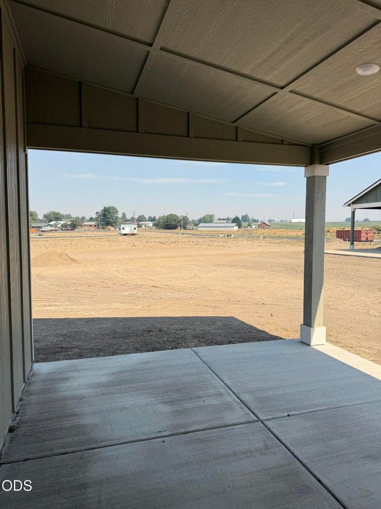 Photo of 202 SE Peppermint Loop 21 of 21