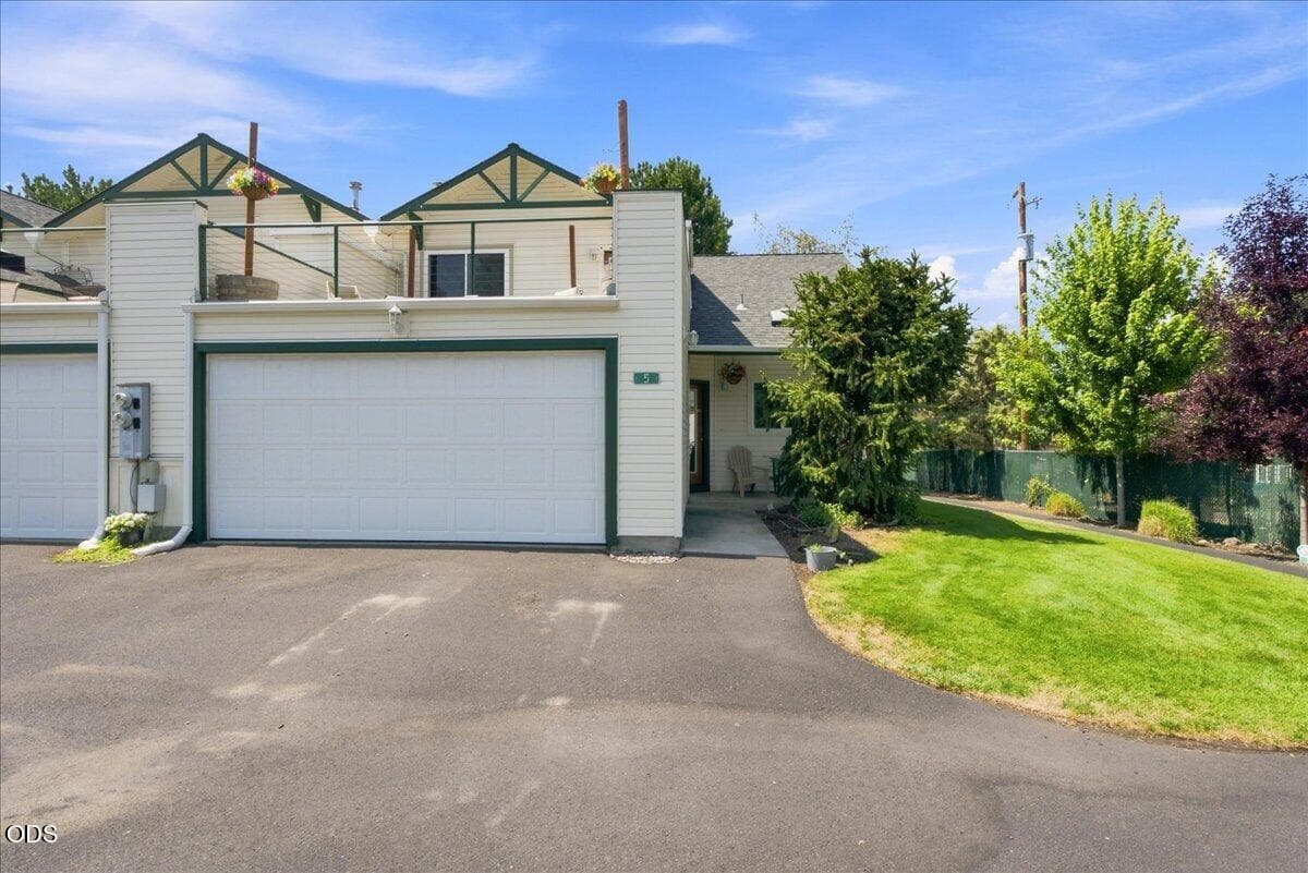 Photo of 438 19th 4 of 49