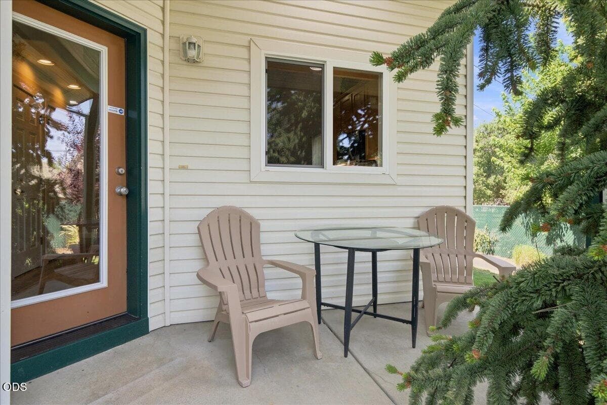 Photo of 438 19th 5 of 49