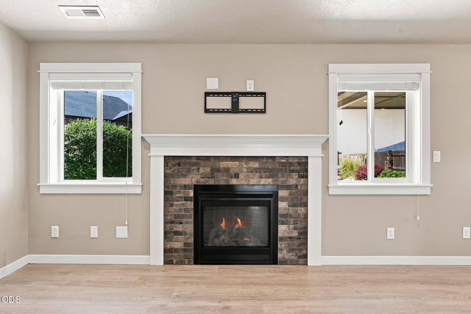 Photo of 2555 SW 43rd Place 15 of 48