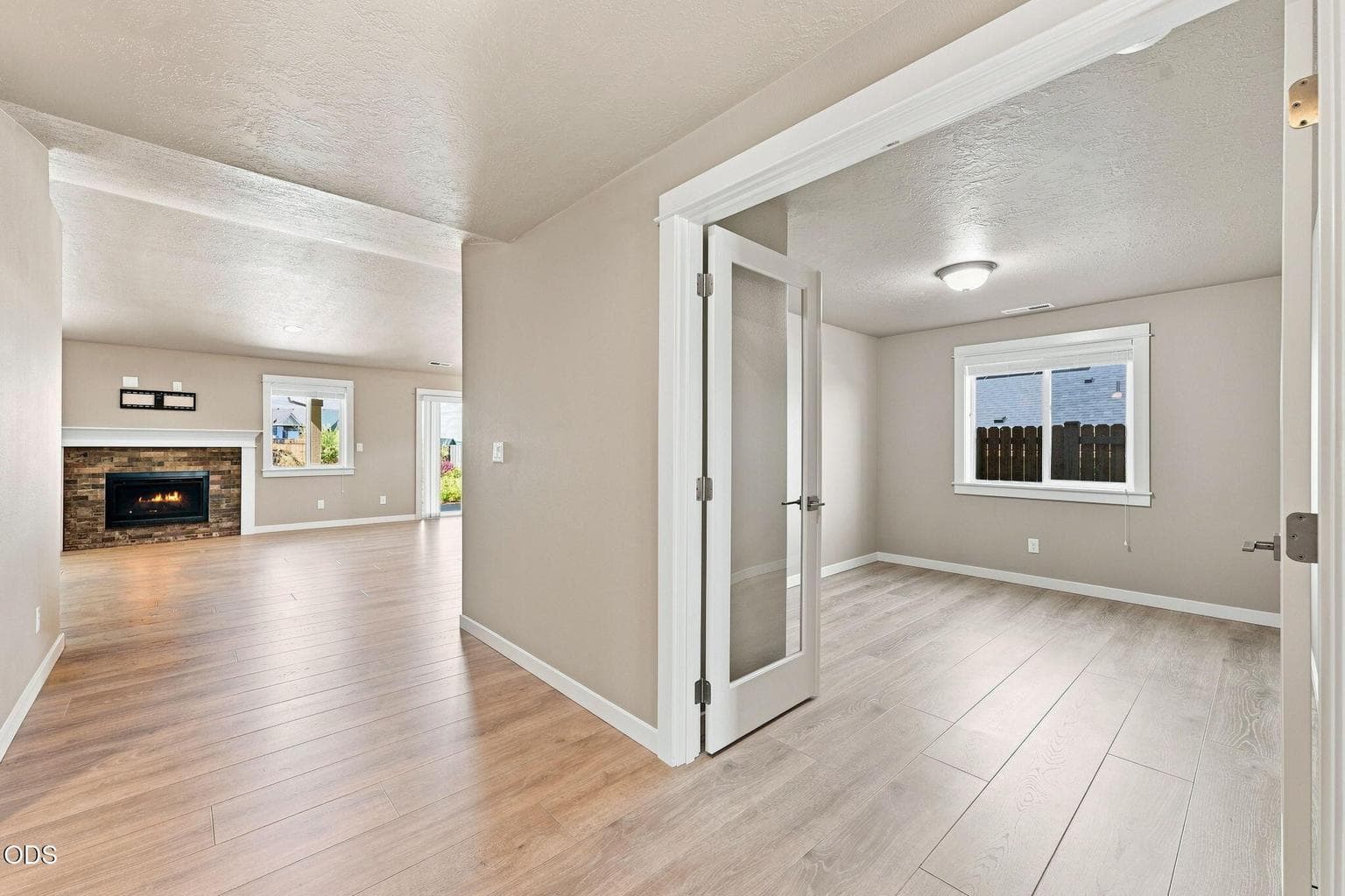 Photo of 2555 SW 43rd Place 16 of 48
