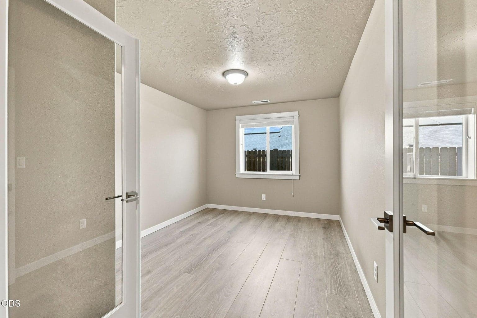 Photo of 2555 SW 43rd Place 26 of 48