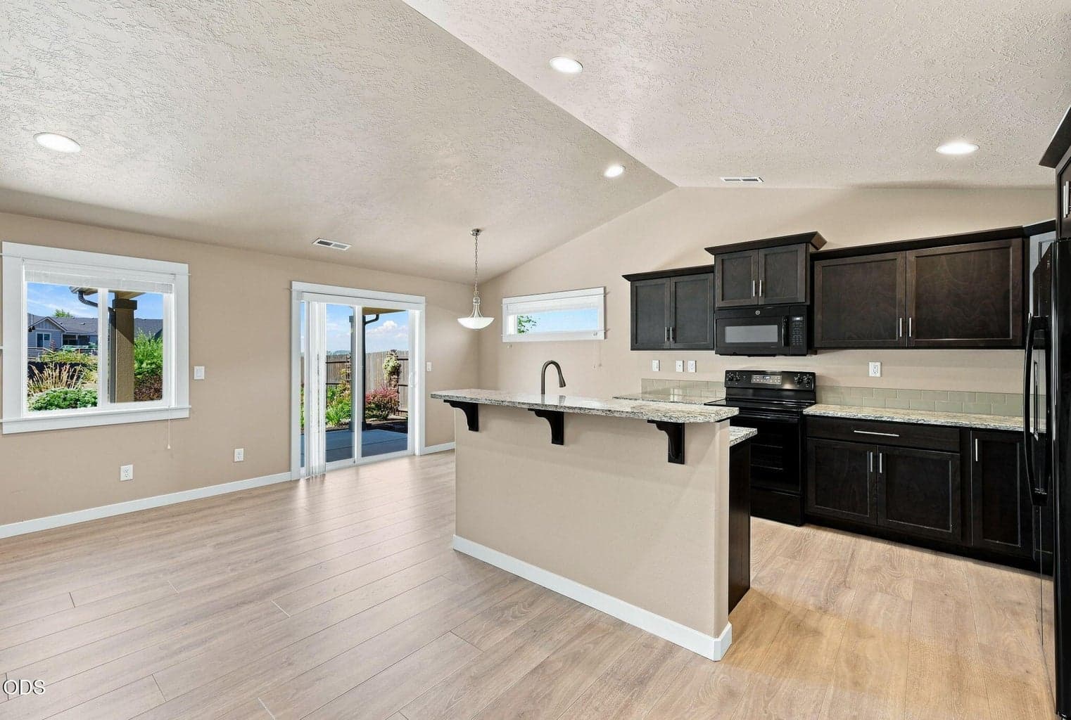 Photo of 2555 SW 43rd Place 9 of 48
