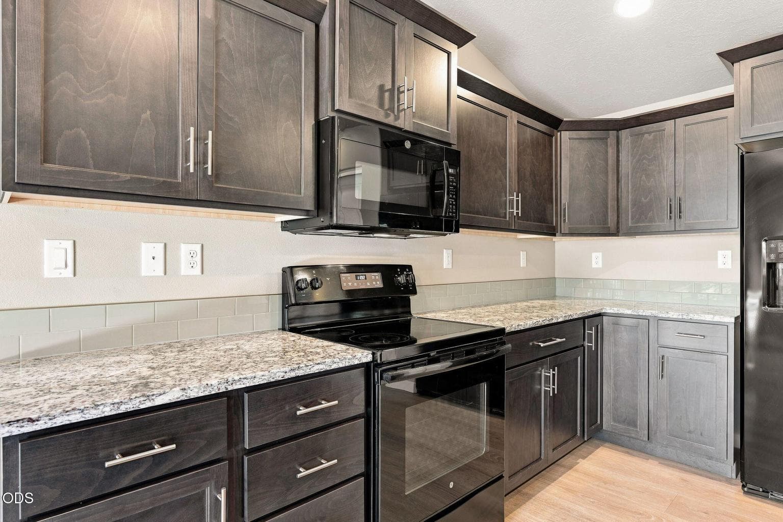 Photo of 2555 SW 43rd Place 6 of 48