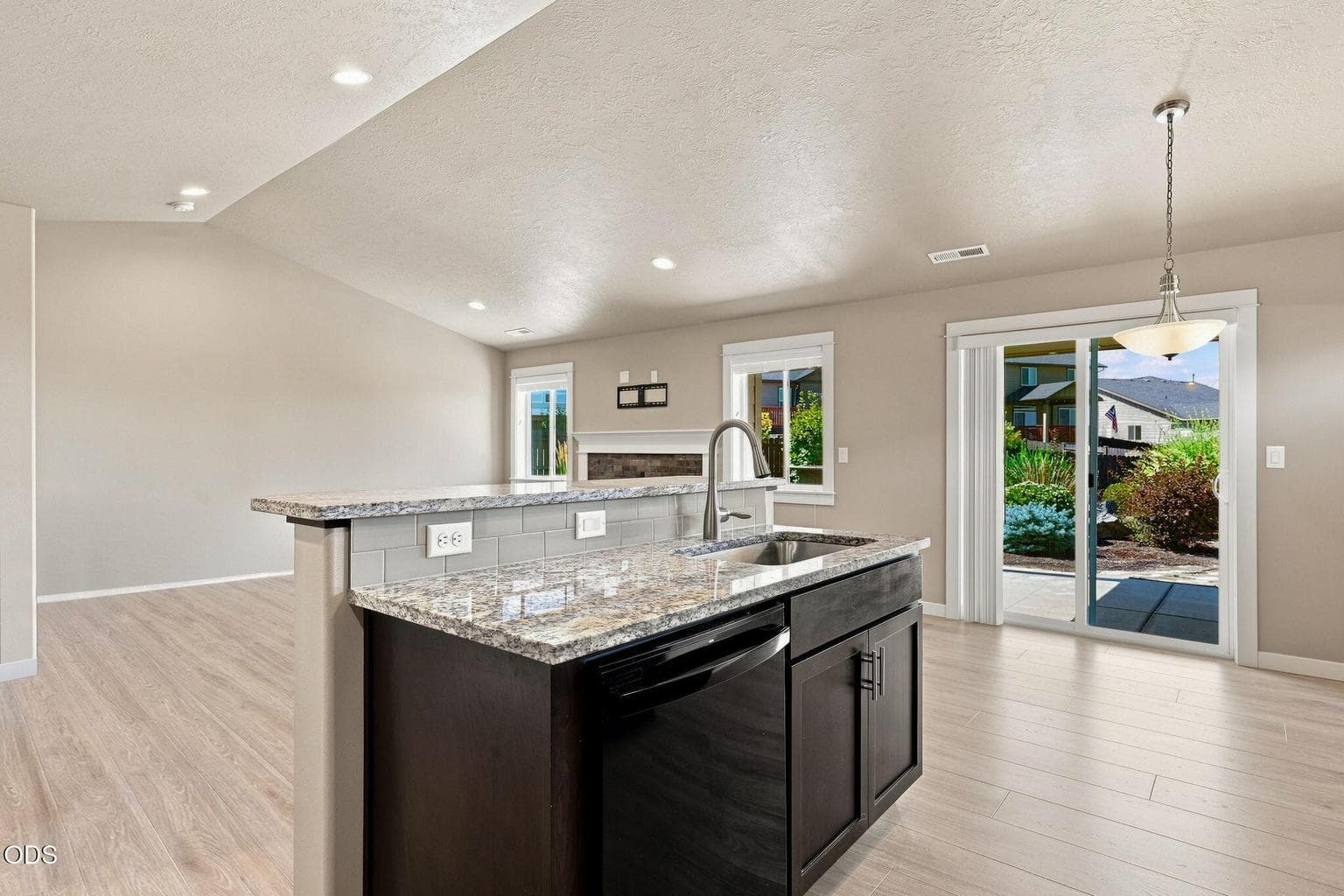 Photo of 2555 SW 43rd Place 11 of 48