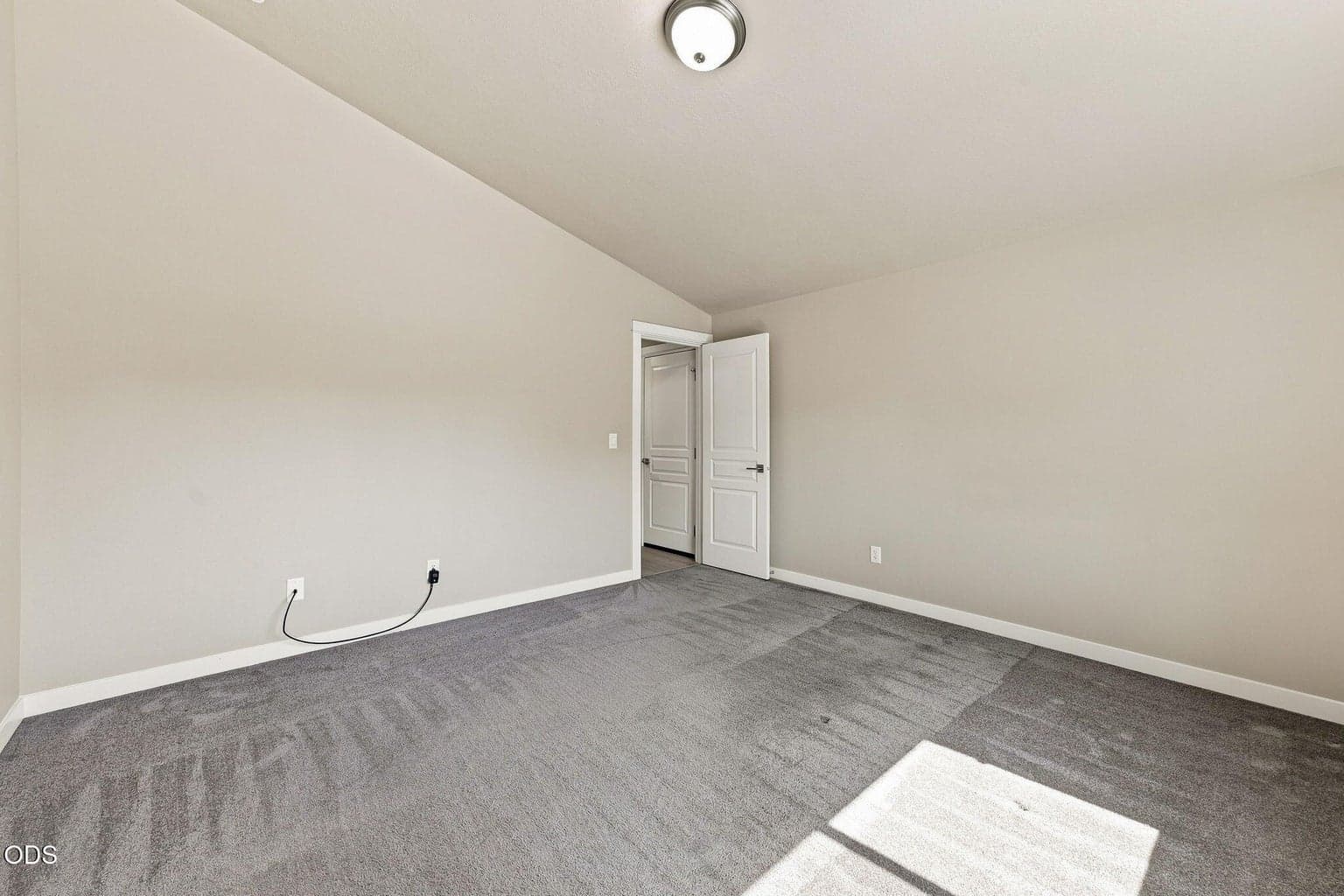 Photo of 2555 SW 43rd Place 29 of 48