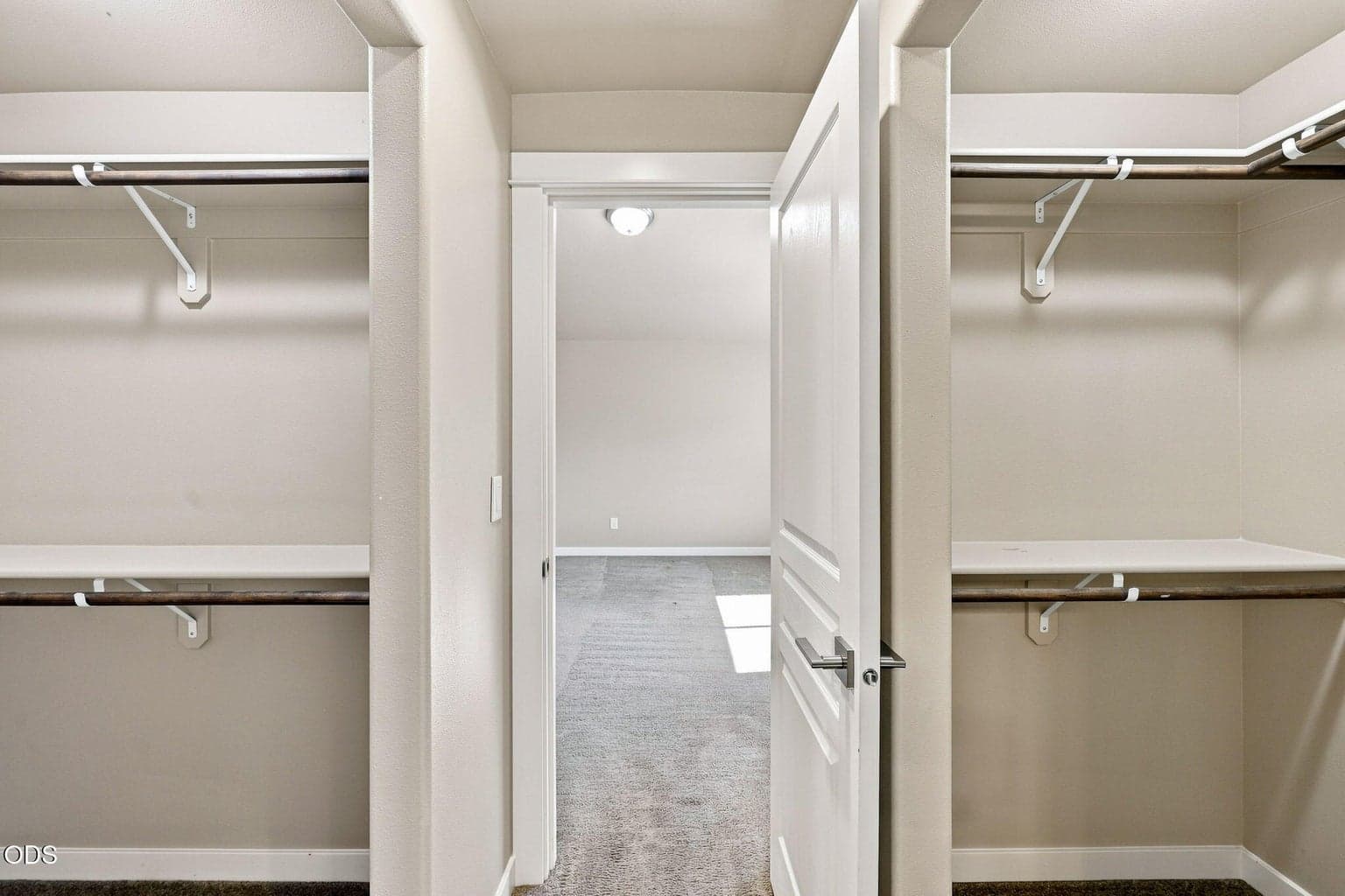 Photo of 2555 SW 43rd Place 19 of 48