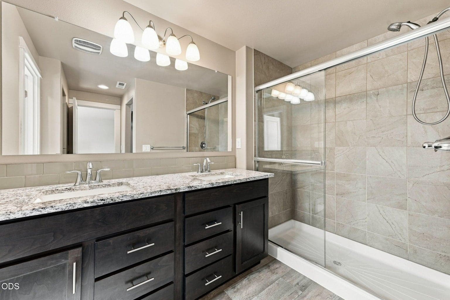 Photo of 2555 SW 43rd Place 20 of 48