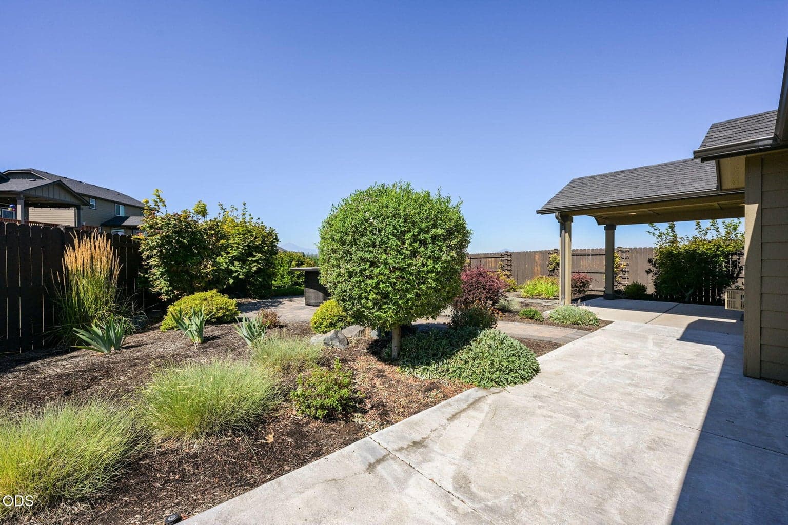 Photo of 2555 SW 43rd Place 39 of 48
