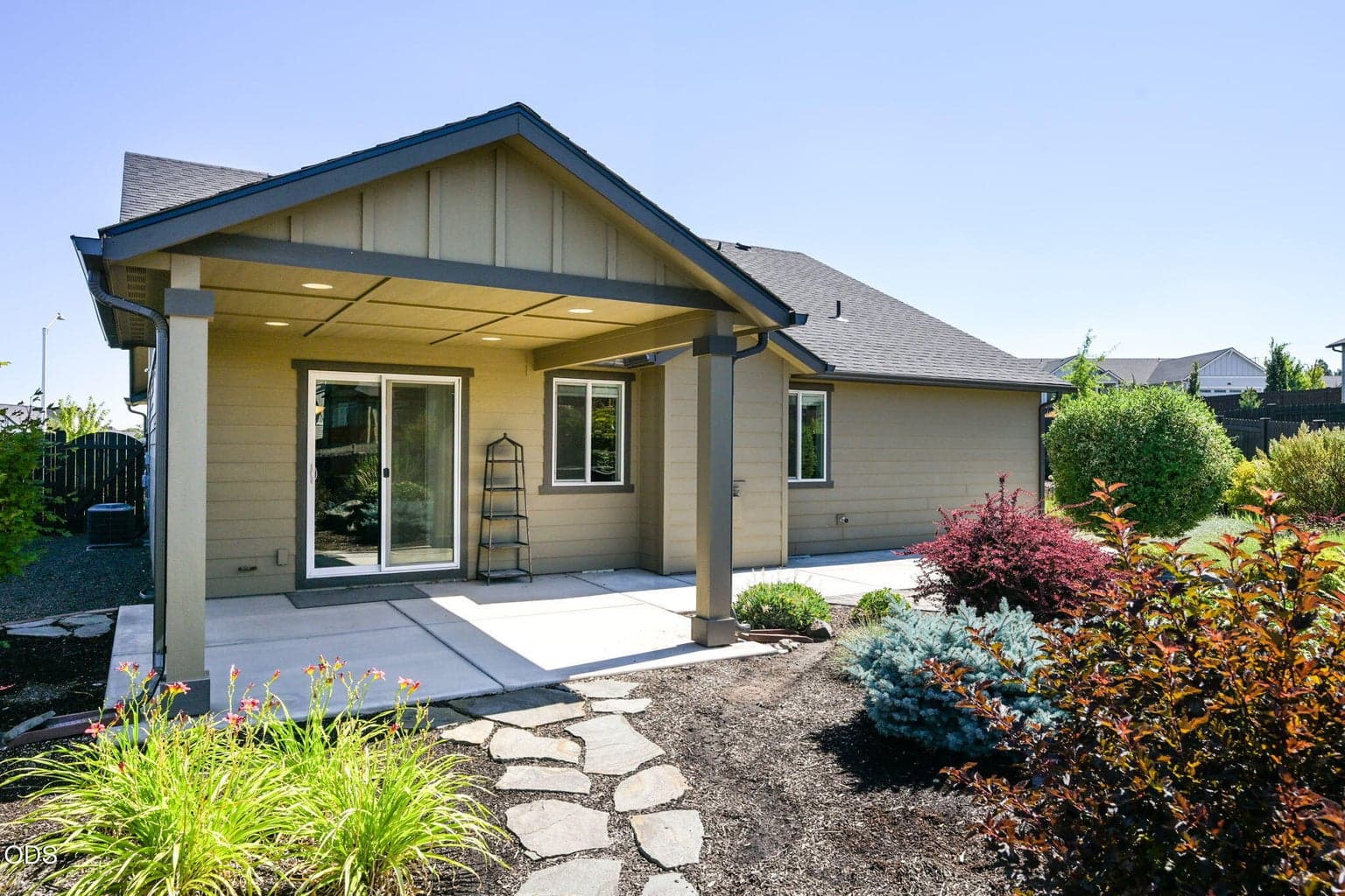 Photo of 2555 SW 43rd Place 33 of 48