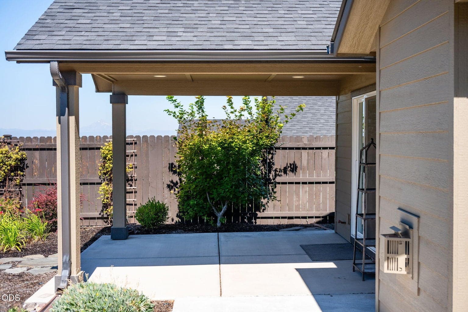 Photo of 2555 SW 43rd Place 36 of 48