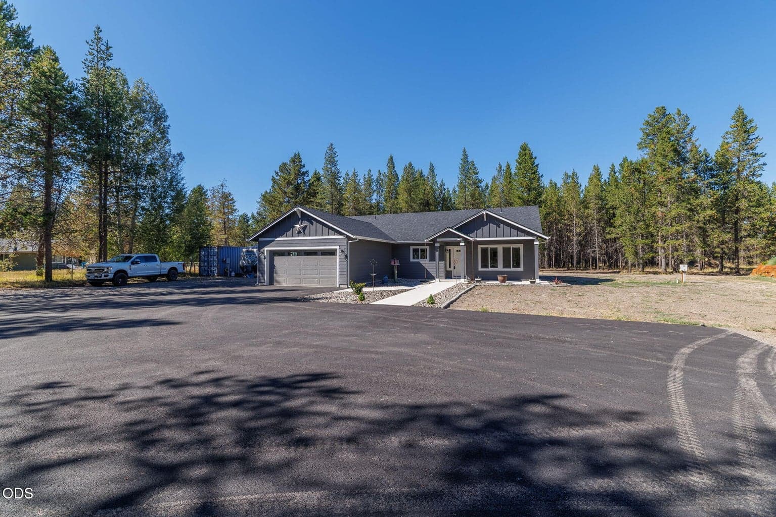 Photo of 17450 MEADOW Way 4 of 48