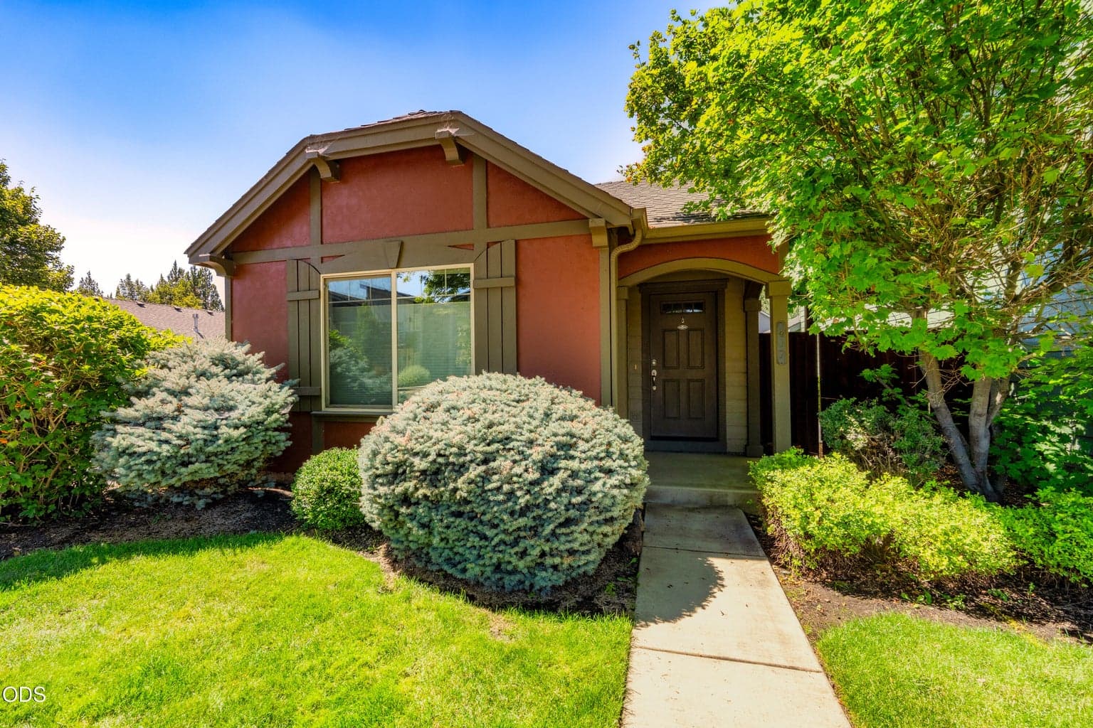 Photo of 417 27th Street 2 of 43