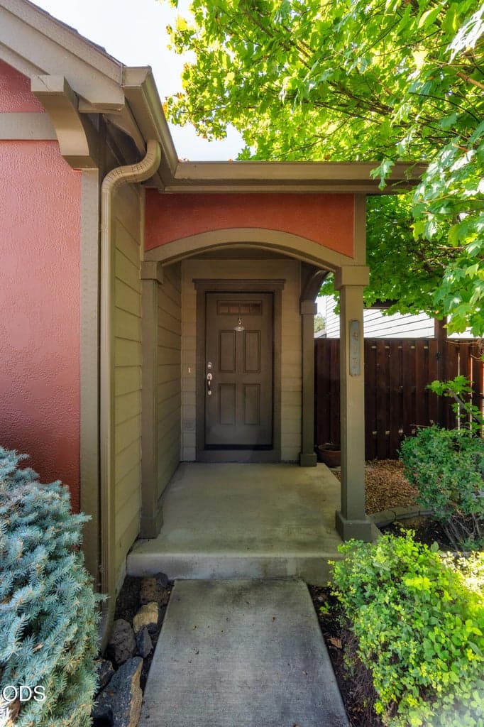 Photo of 417 27th Street 3 of 43