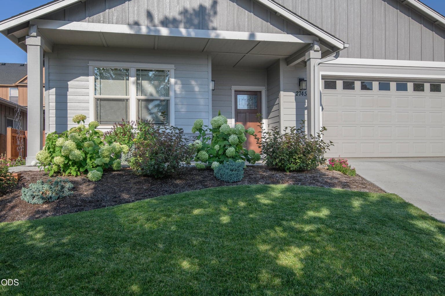 Photo of 2745 SW 32nd Street 2 of 32