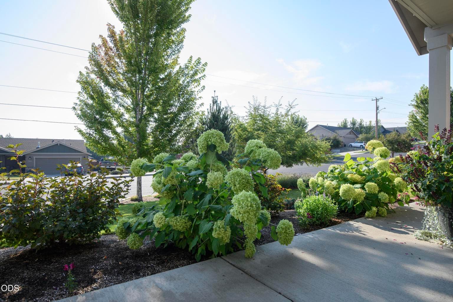 Photo of 2745 SW 32nd Street 3 of 32