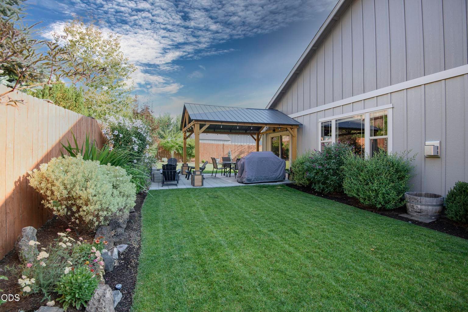 Photo of 2745 SW 32nd Street 5 of 32