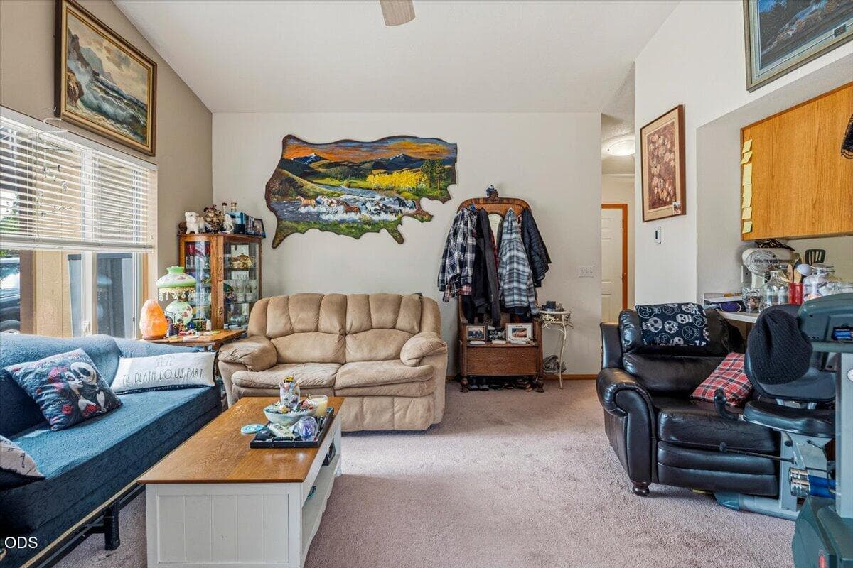 Photo of 54690 Pinewood Avenue 5 of 34