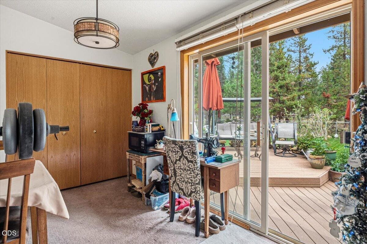 Photo of 54690 Pinewood Avenue 9 of 34