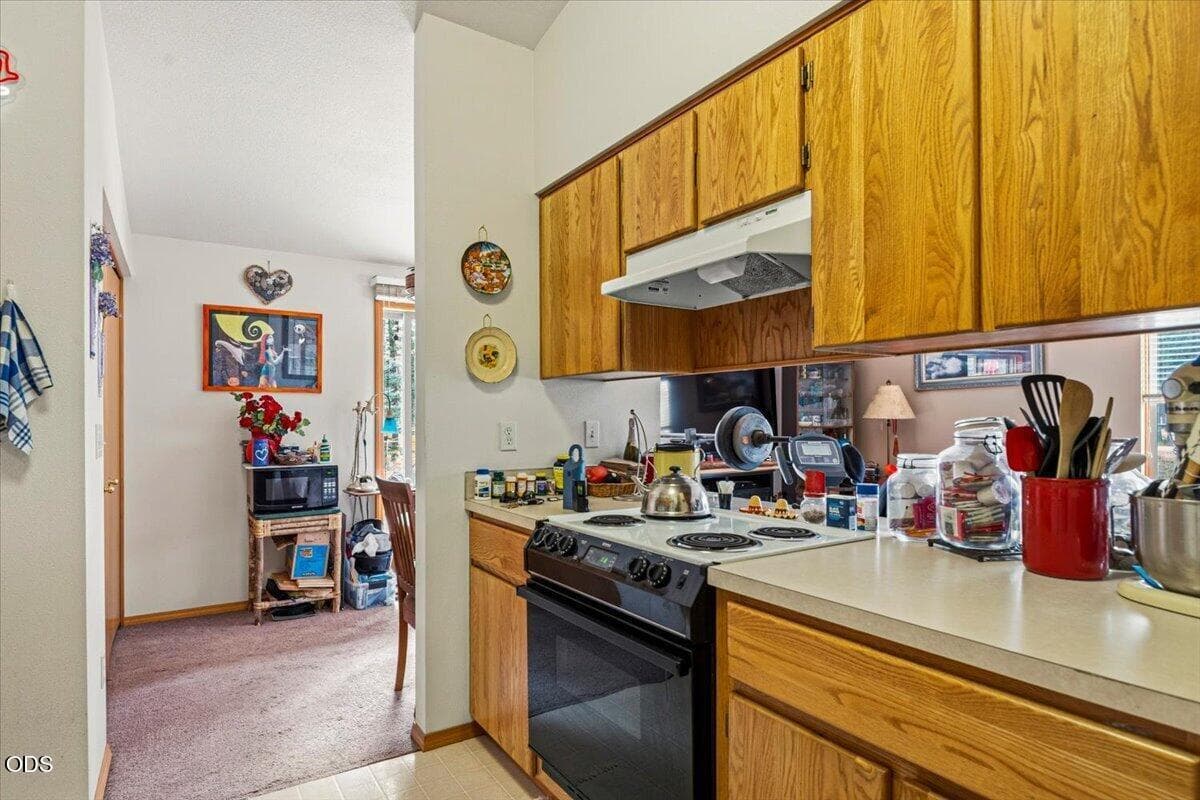 Photo of 54690 Pinewood Avenue 7 of 34
