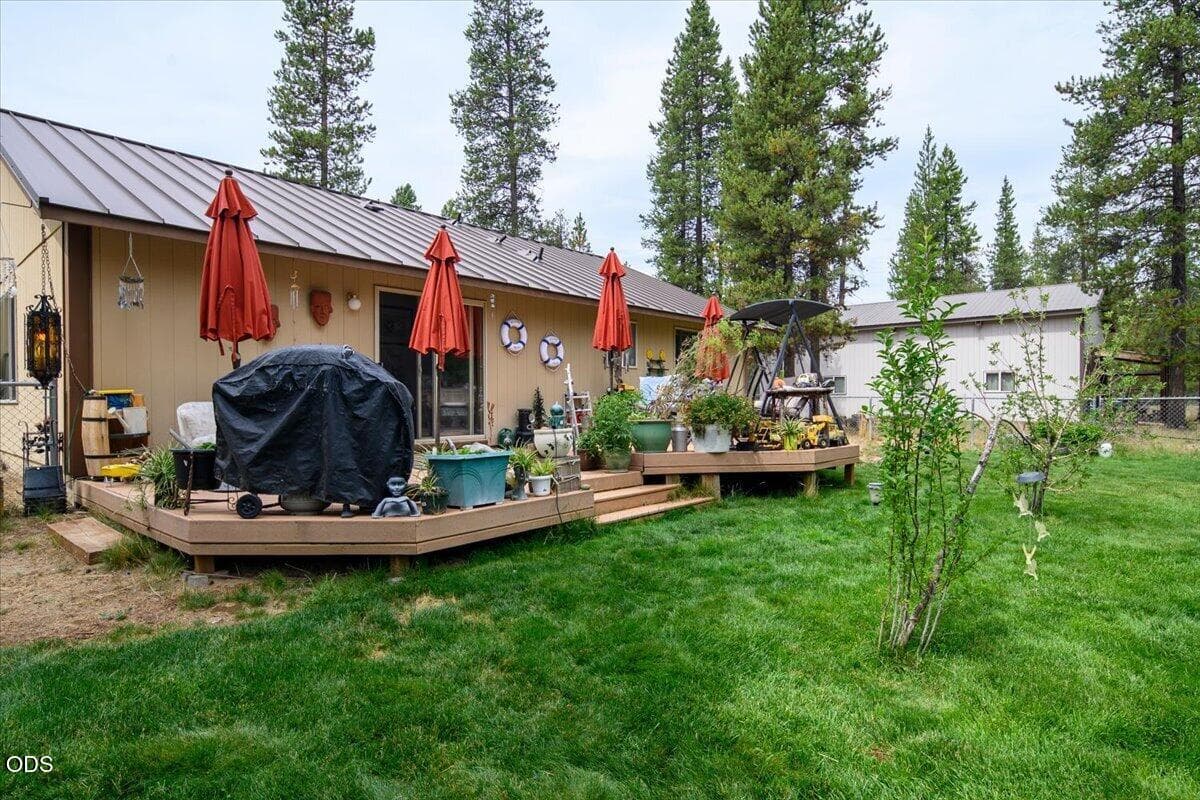 Photo of 54690 Pinewood Avenue 20 of 34