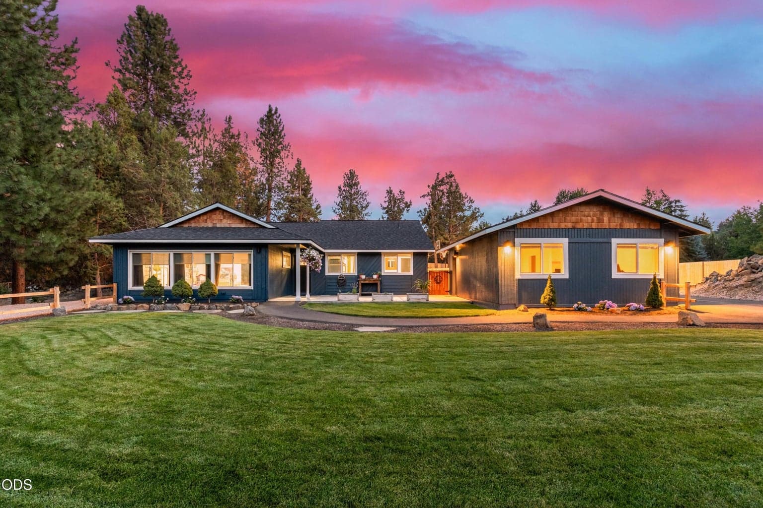 Beautifully Landscaped Front Yard