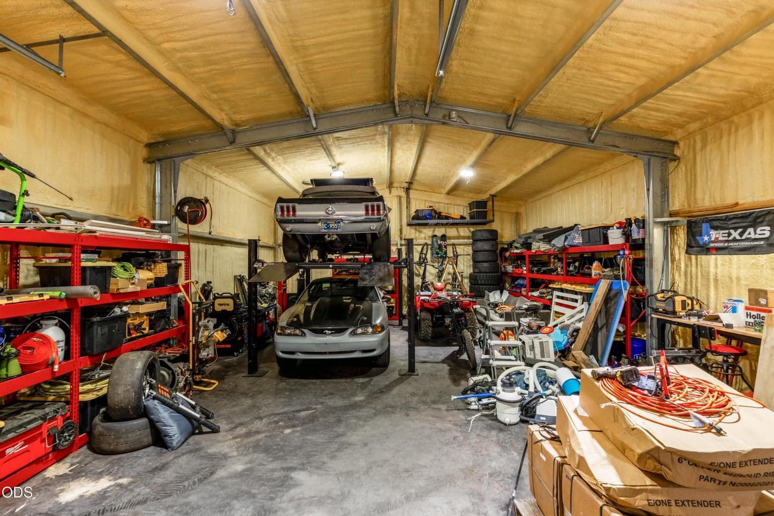 Detached Shop Room for 4 cars , RV Parking