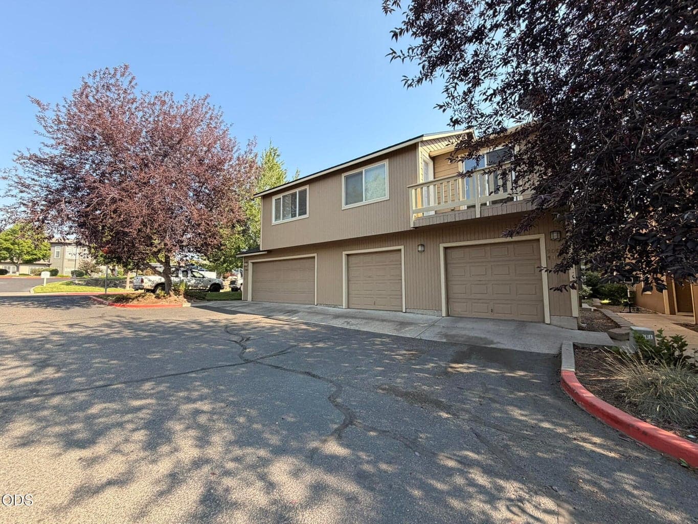 Photo of 1995 Canyon Drive 2 of 39