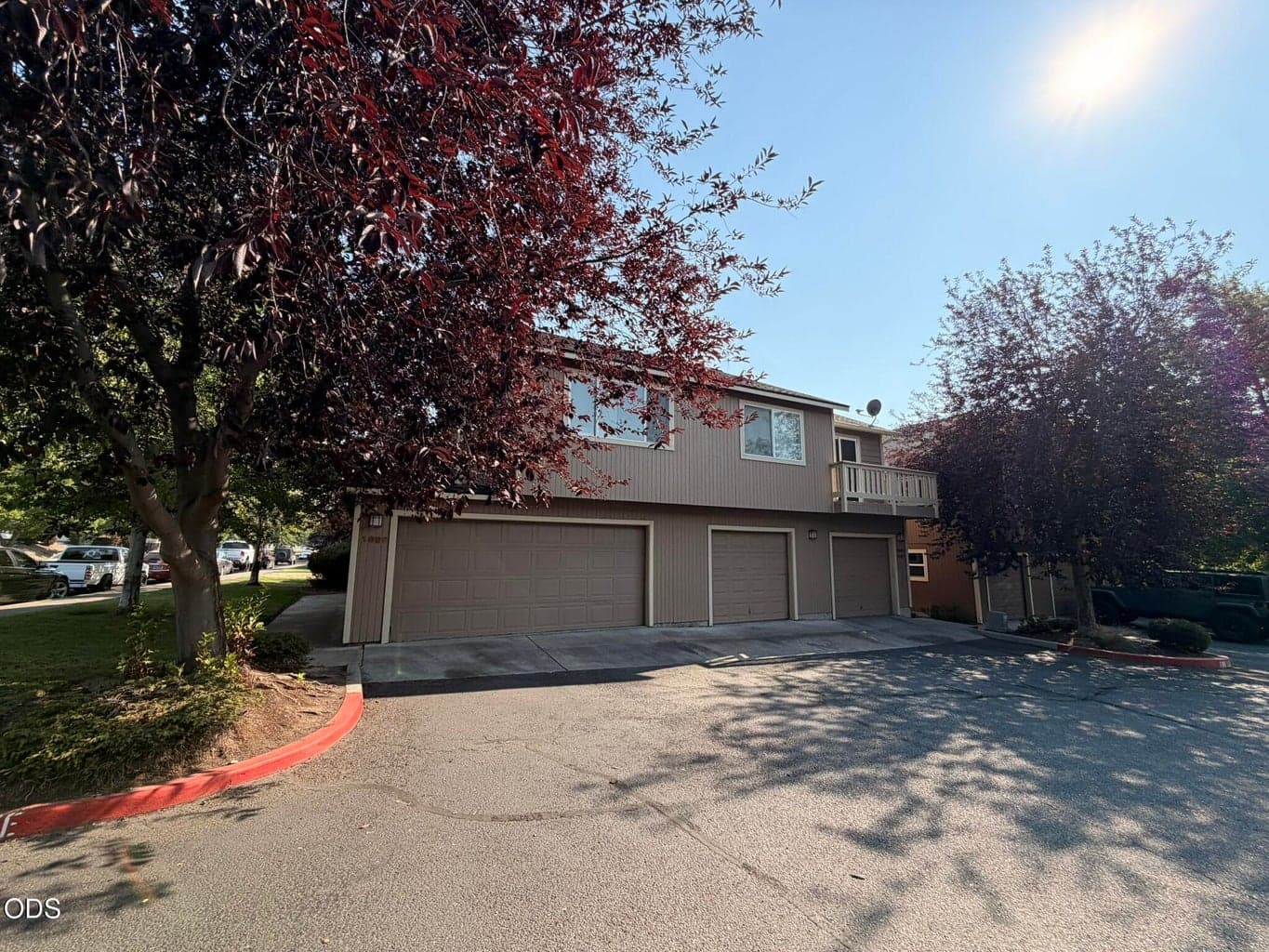 Photo of 1995 Canyon Drive 3 of 39