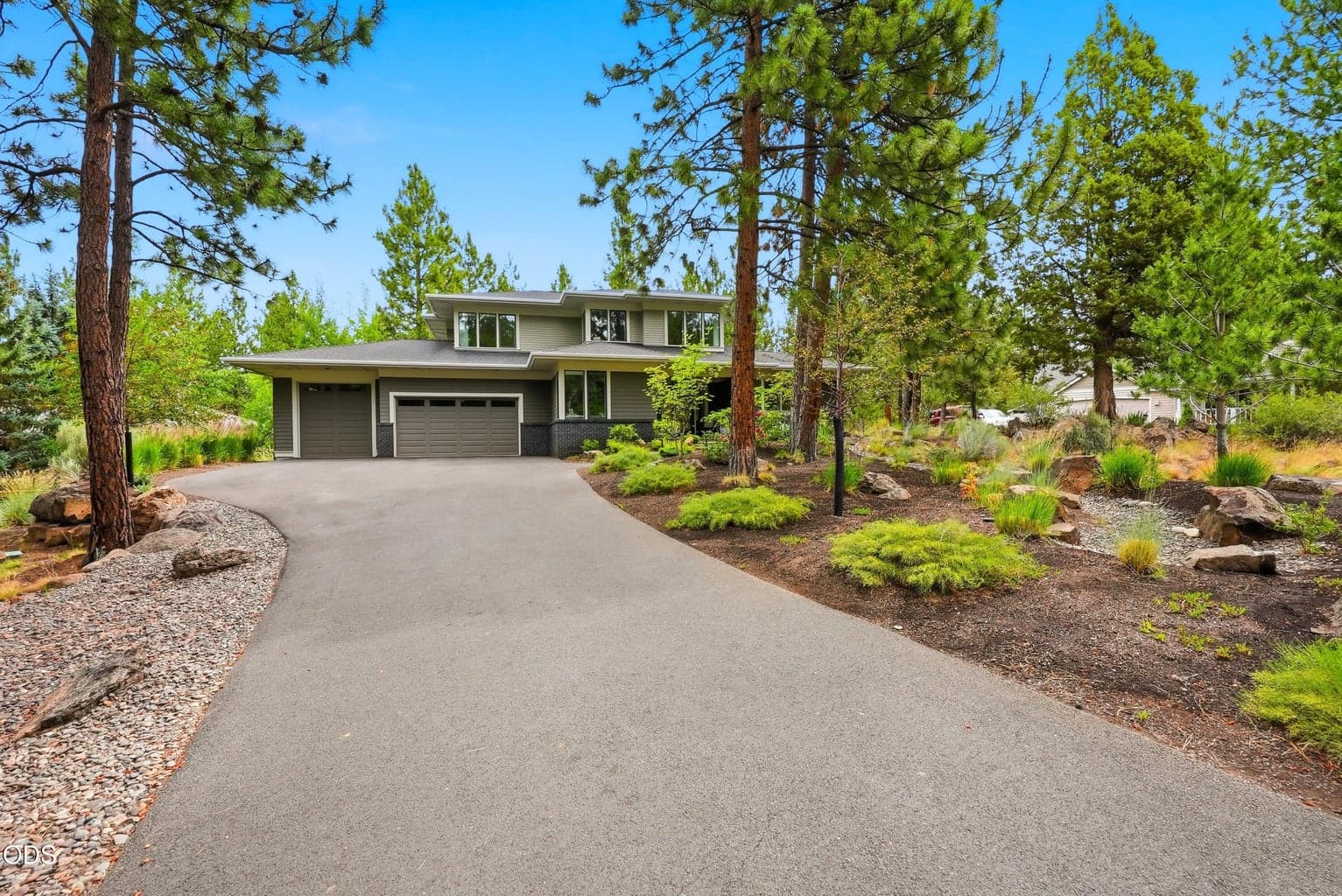 Photo of 2966 Meldrum Court 2 of 52