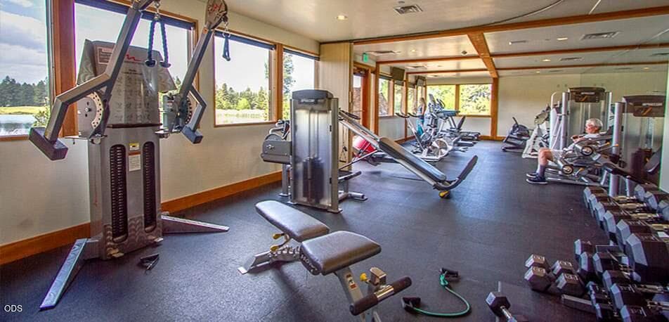 Broken Top Fitness Center
Club Sport Membership includes fitness center