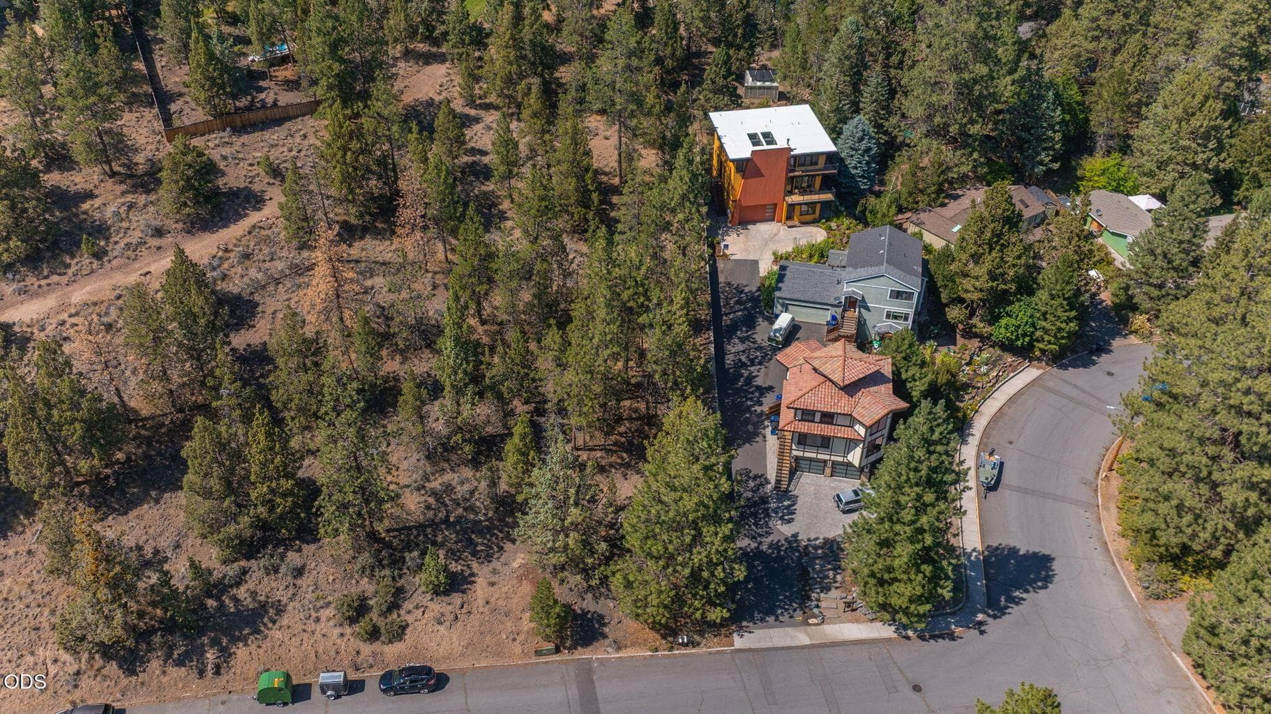 Photo of 1710 Knoll Avenue 3 of 33