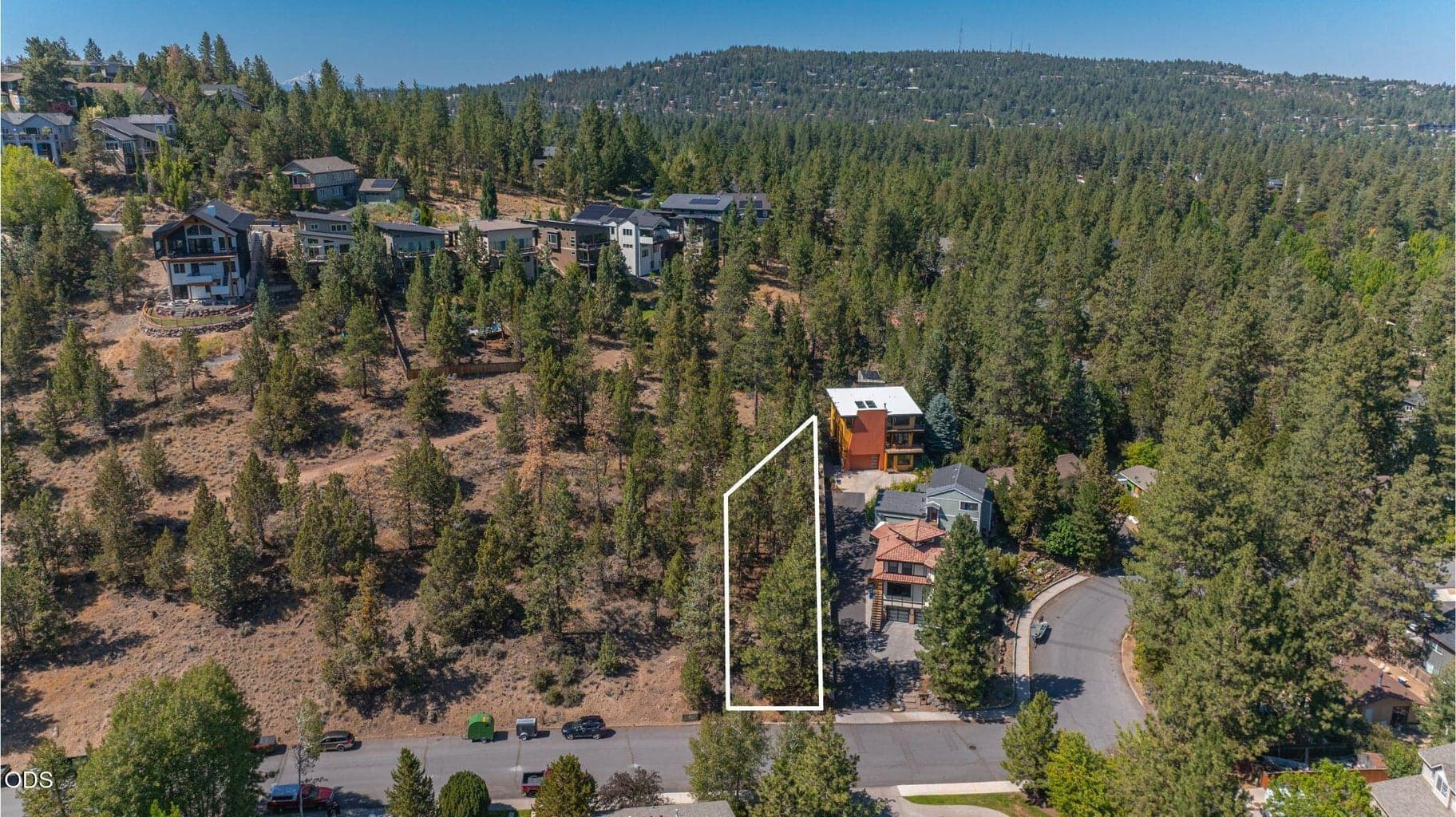 Photo of 1710 Knoll Avenue 1 of 33