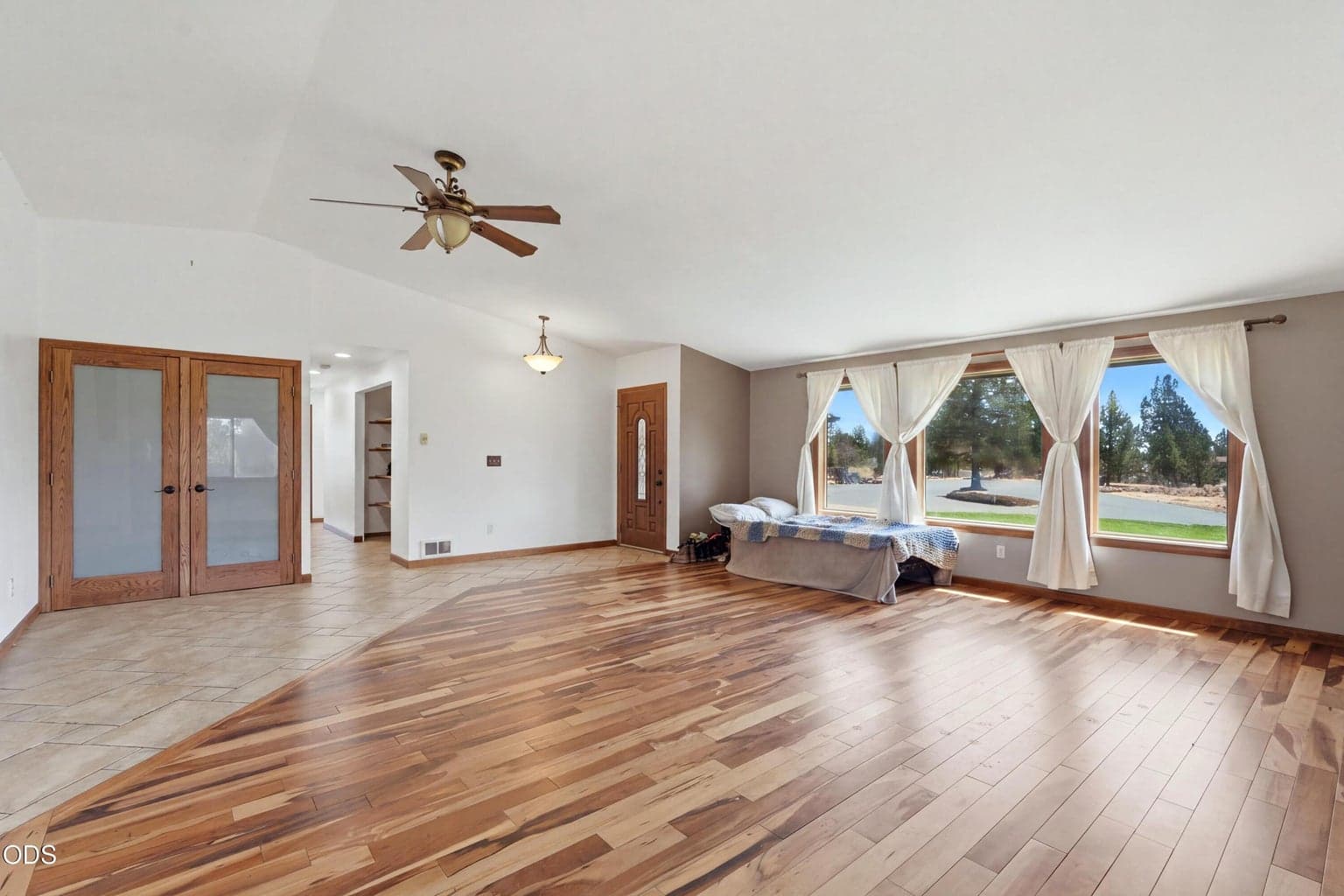 Photo of 4285 NE Butler Avenue 15 of 30