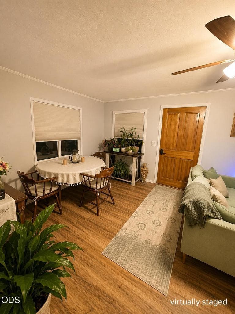 Photo of 888 Ewen Street 5 of 15