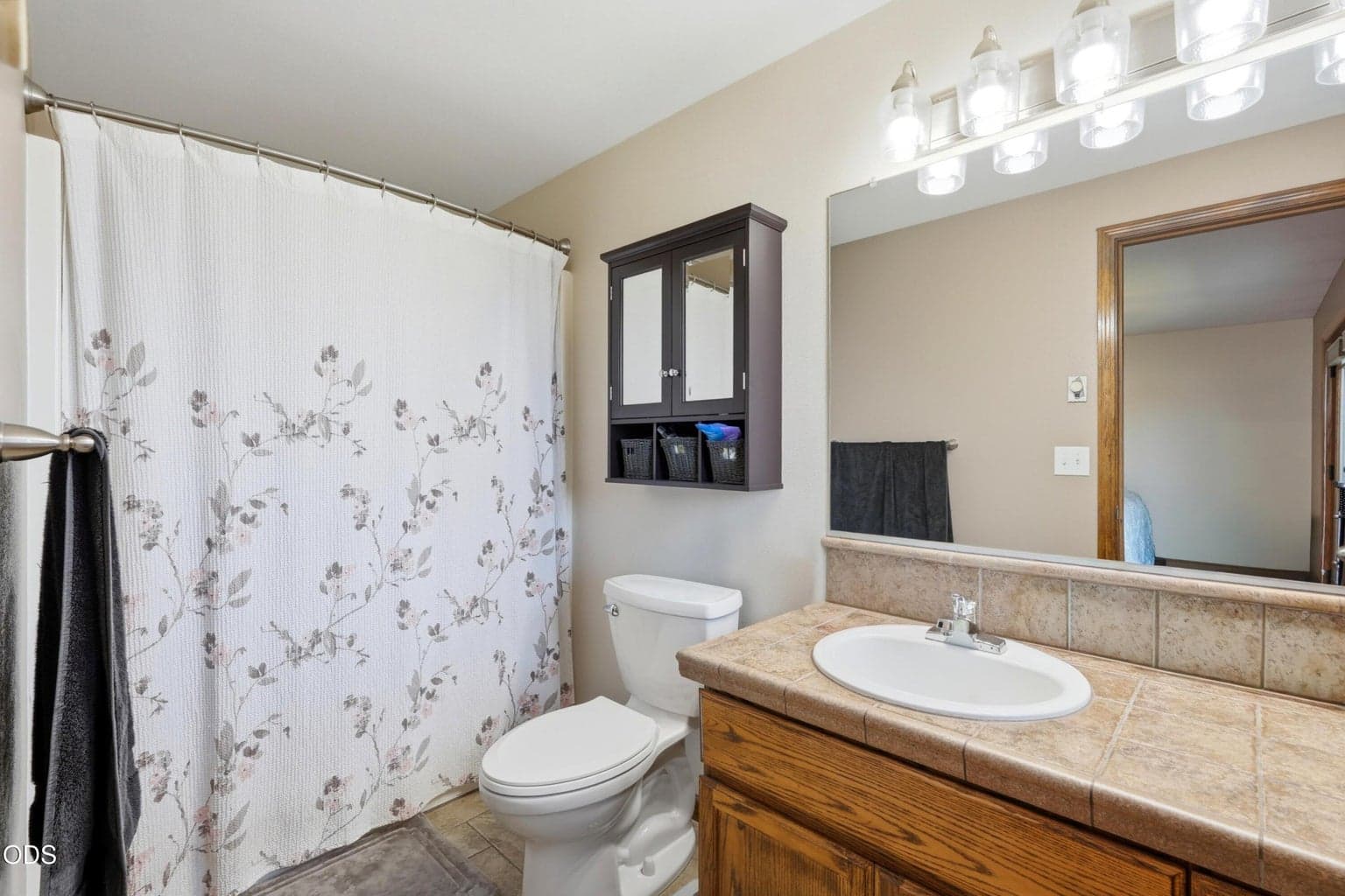 Photo of 4285 NE Butler Avenue 21 of 30