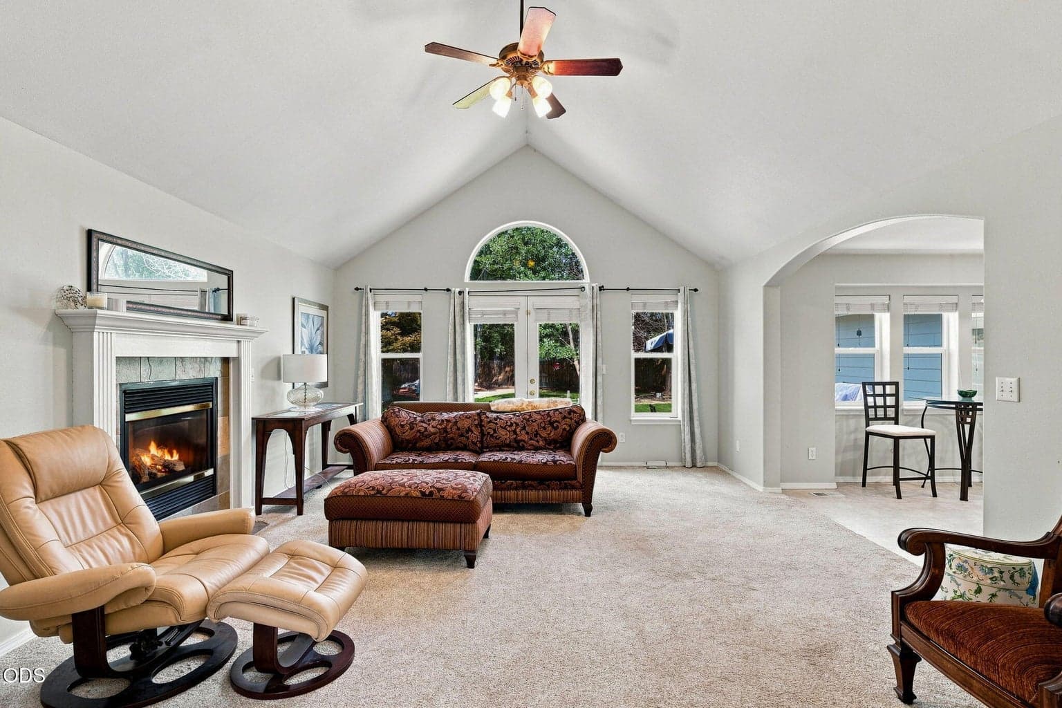 Photo of 2067 Poplar Place 4 of 44