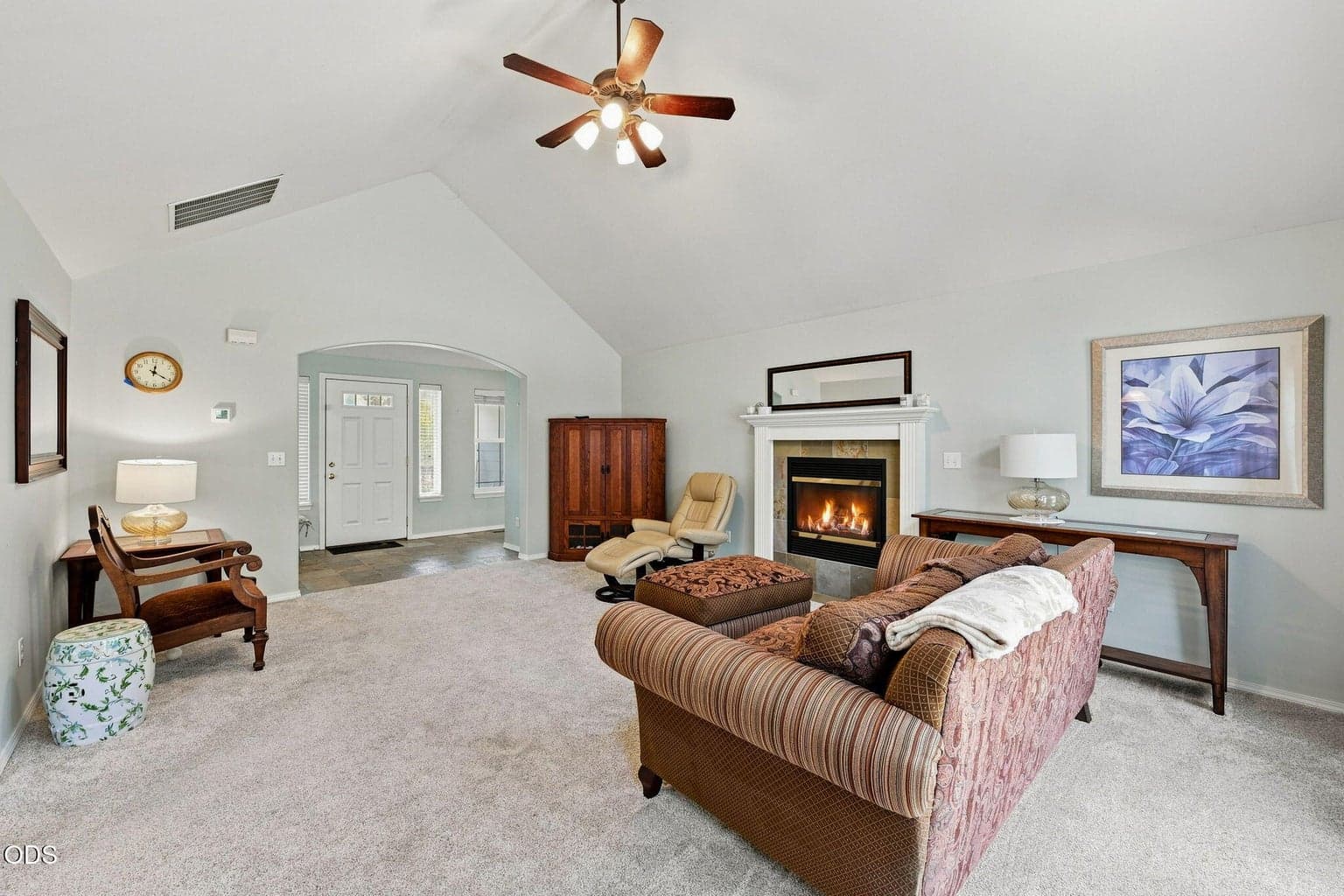 Photo of 2067 Poplar Place 5 of 44
