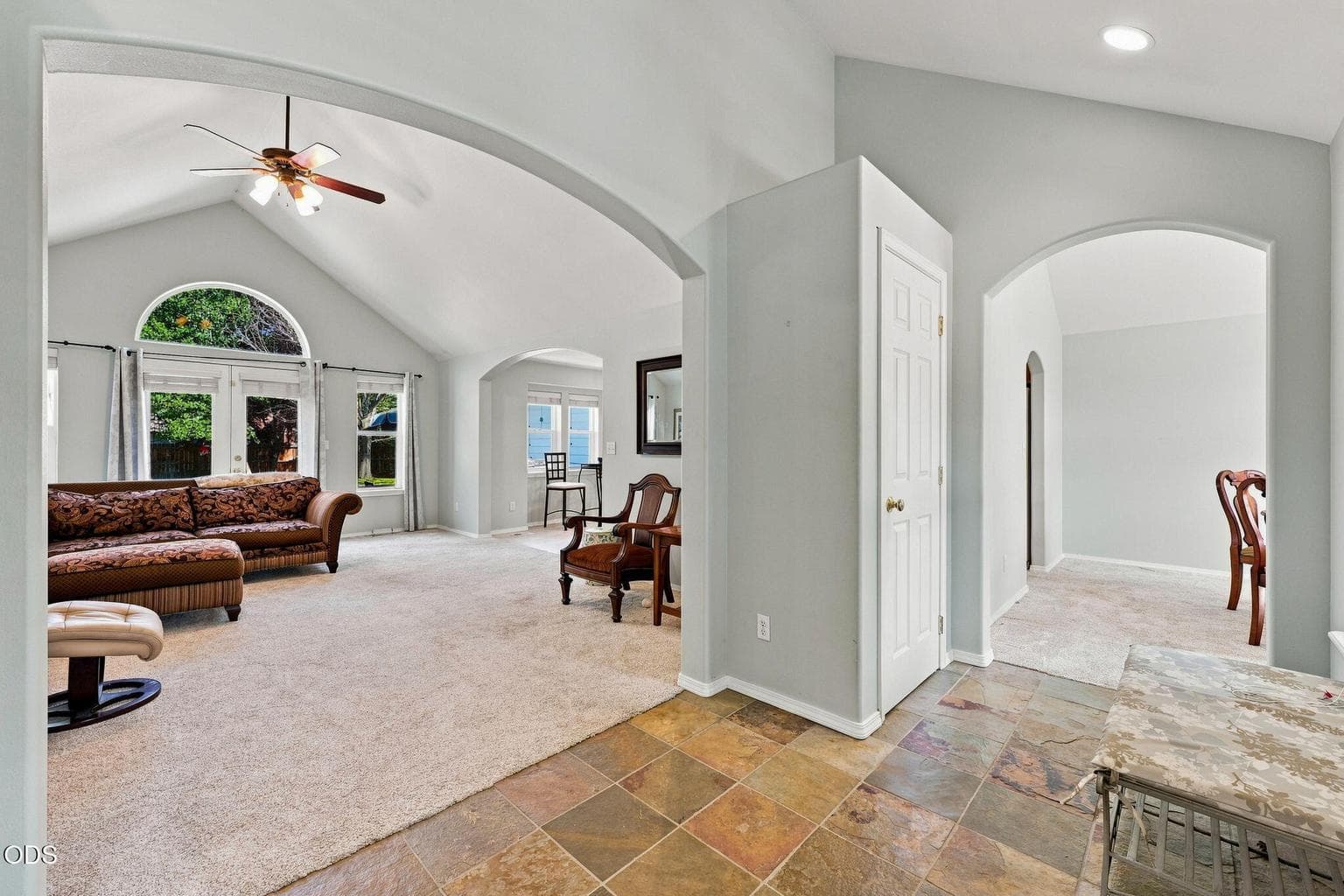 Photo of 2067 NW Poplar Place 10 of 44