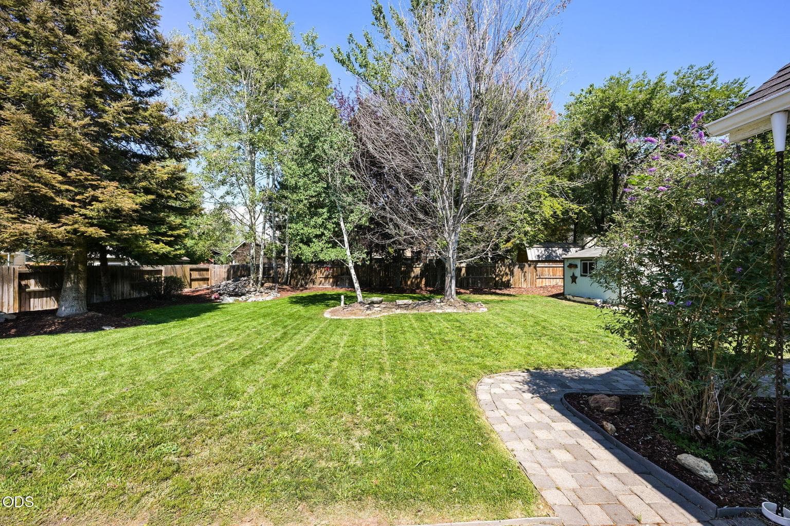 Photo of 2067 NW Poplar Place 35 of 44