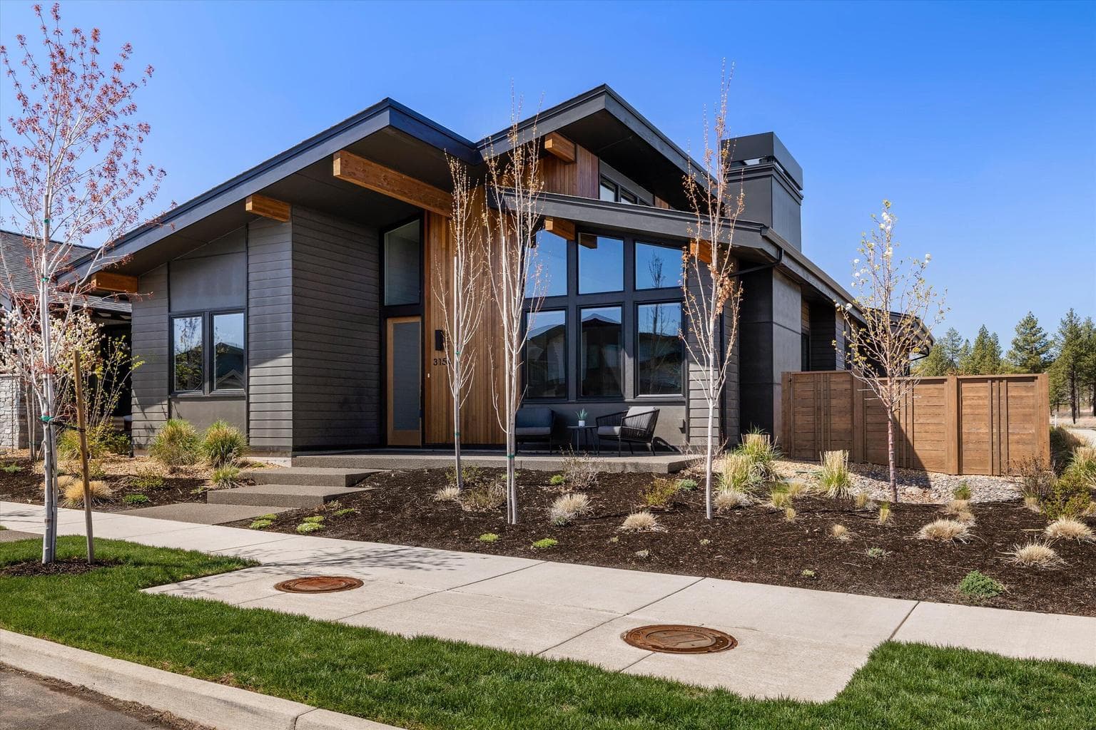 Photo of 3154 NW Strickland Way 2 of 40